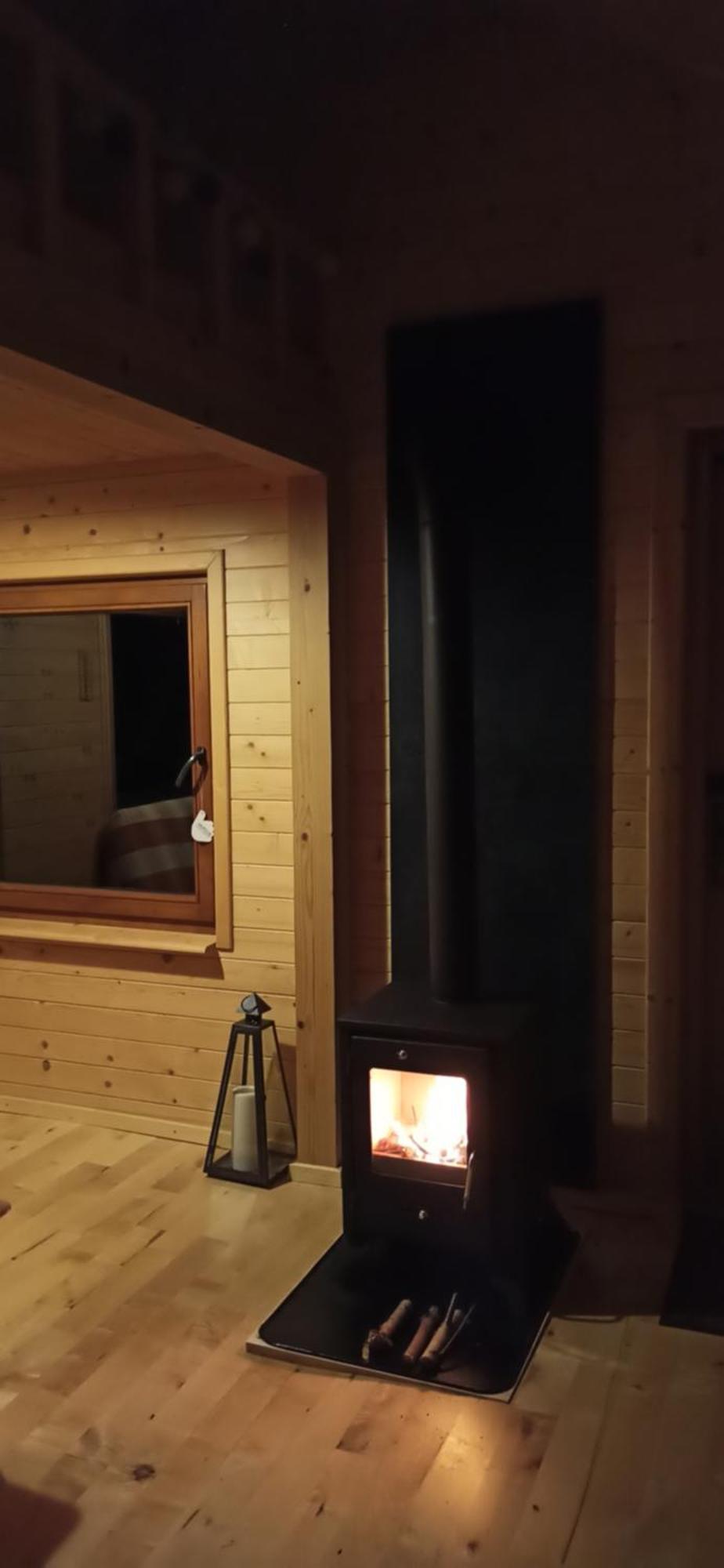 Survivalowa Chata W Lesie Bukowsko Kültér fotó